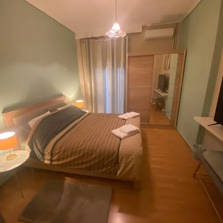 Balmoral لاريسا